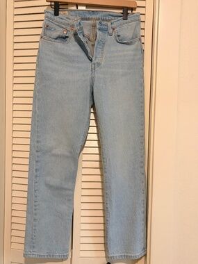 Levi's Light Wash High-Rise Straight Leg Jeans